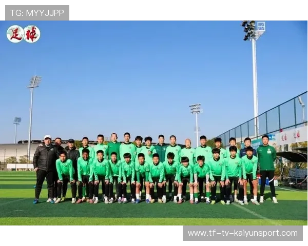 职业俱乐部是否推动球员参与青少年指导课程，职业足球俱乐部的试点